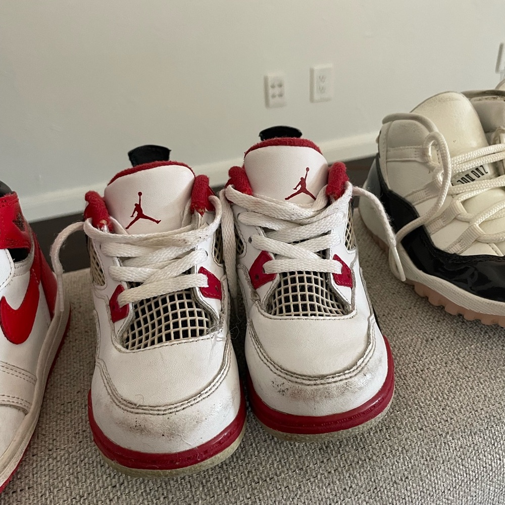 Kids Jordan 4 Red/white shoes